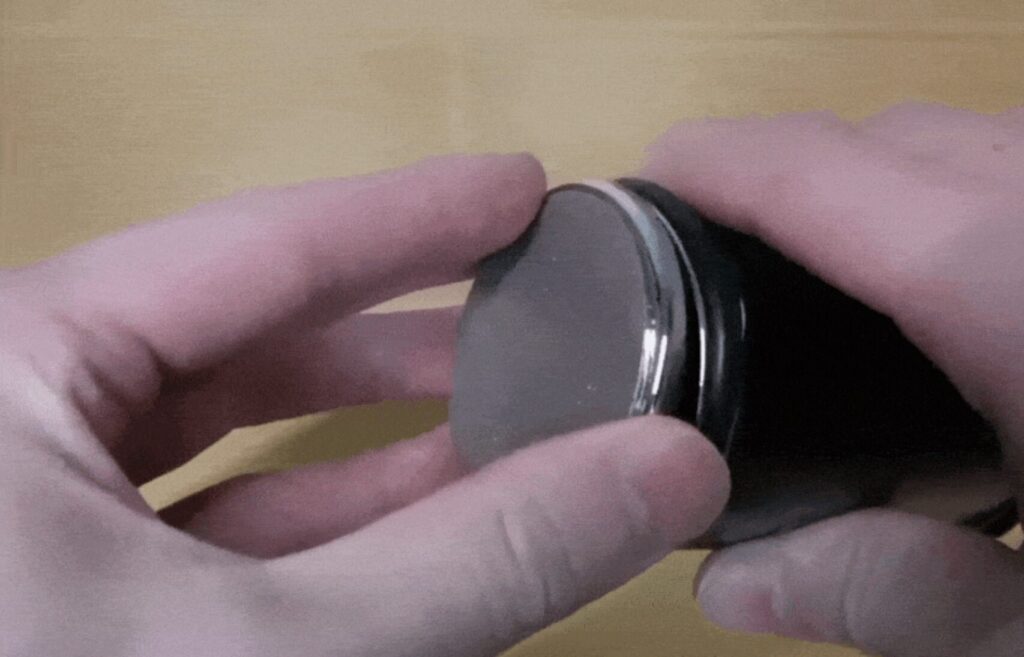 ワンタッチで装着